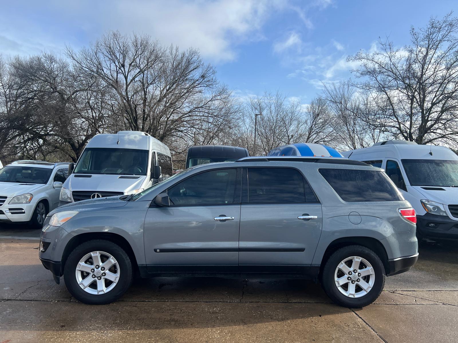 2008 Saturn Outlook XE's photo